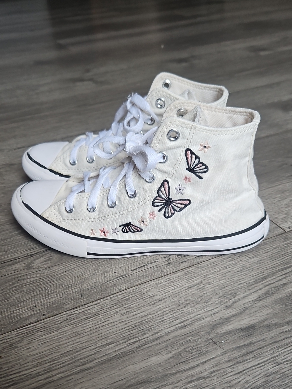 Kid's Chuck Taylor All Star High Top Sneaker Big Kid - Butterfly, Off White Sz 3